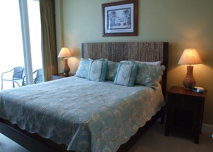 The Lighthouse By Young's Suncoast Hotel 3*