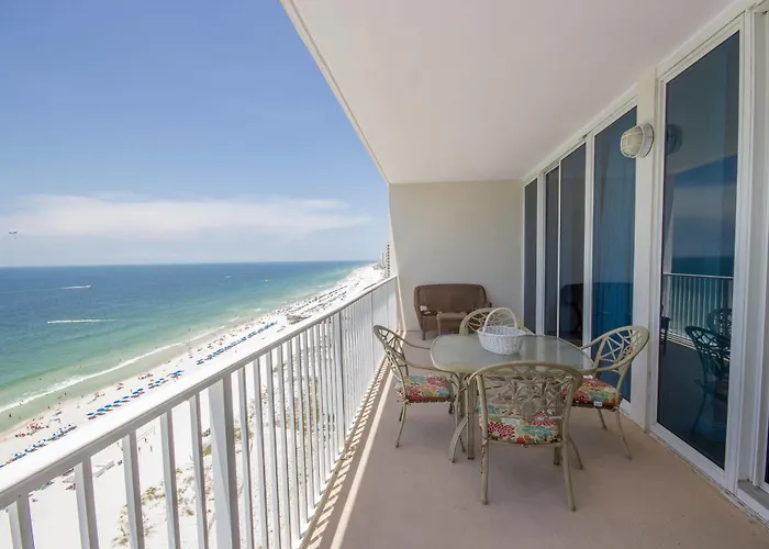 The Lighthouse By Young's Suncoast Hotel