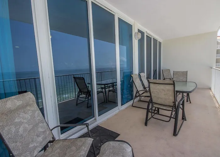 The Lighthouse By Young's Suncoast Hotel